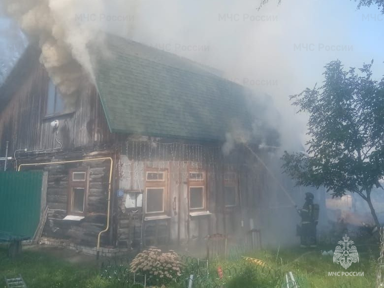 Под Брянском в селе Хотылево при пожаре погиб 61-летний мужчина