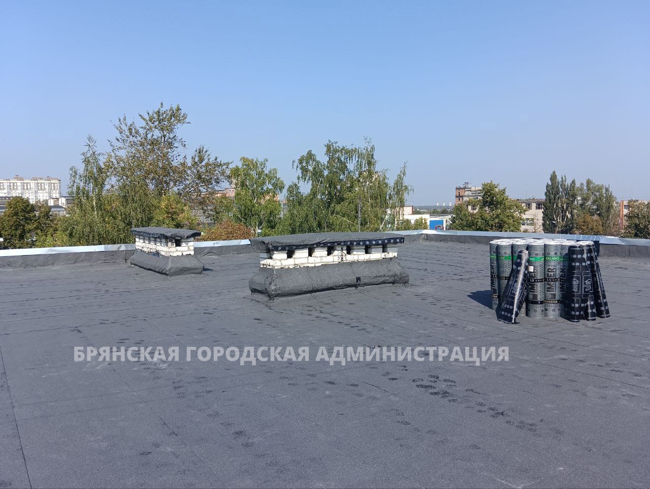 В Брянске до 1 ноября отремонтируют крыши в 26 детских садах