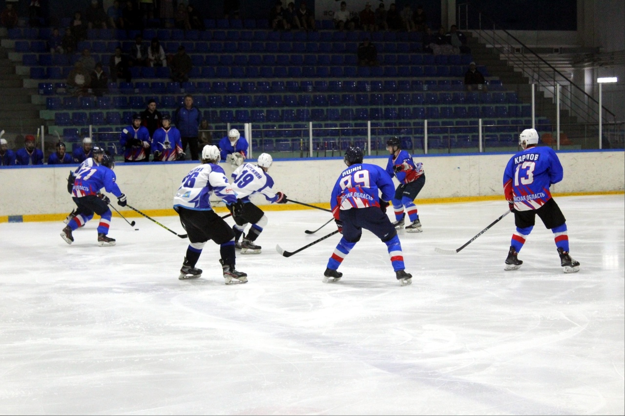 Брянские хоккеисты обыграли в контрольном матче МХК «Белгород»