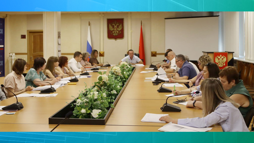 Вице-мэр Брянска Сергей Антошин призвал увеличить количество патрулей в парках