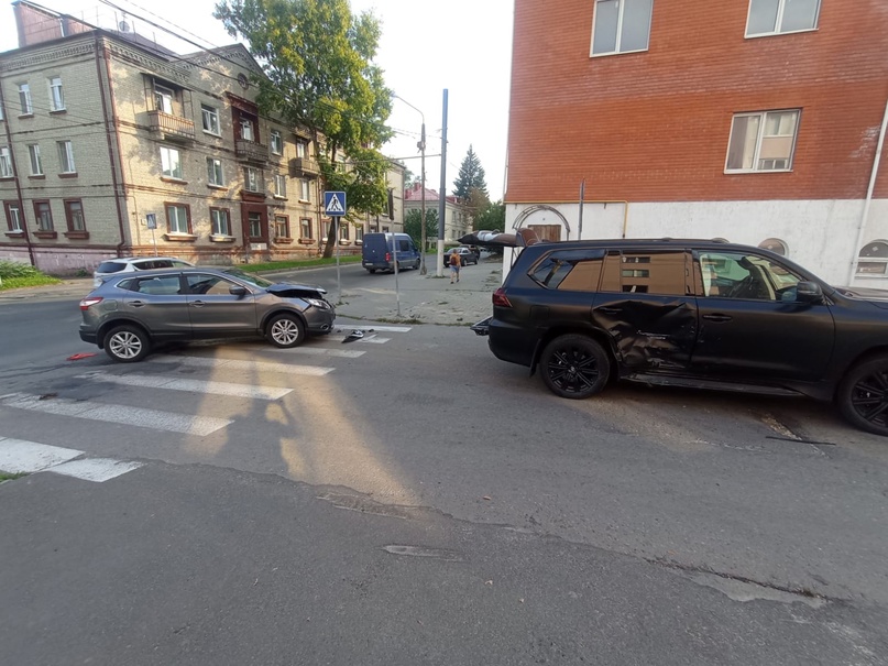 На улице Урицкого в Брянске произошло ДТП: пострадал 55-летний водитель
