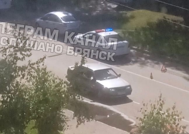 В Брянске на улице Шолохова легковушка сбила велосипедиста