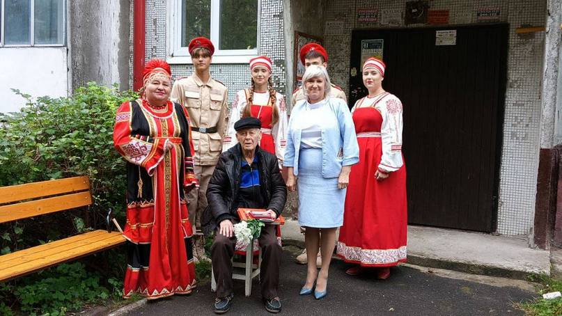 В Брянске поздравили ветеранов и участников Великой Отечественной войны