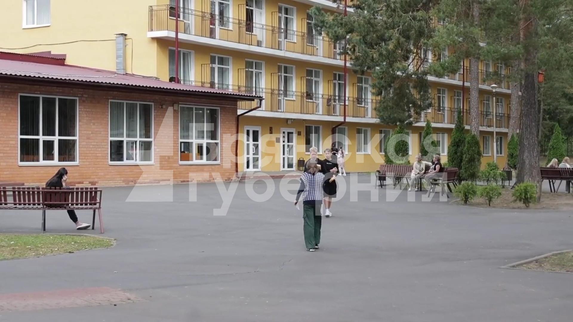 Дети из подверженного украинским обстрелам приграничья учатся и отдыхают в санаториях