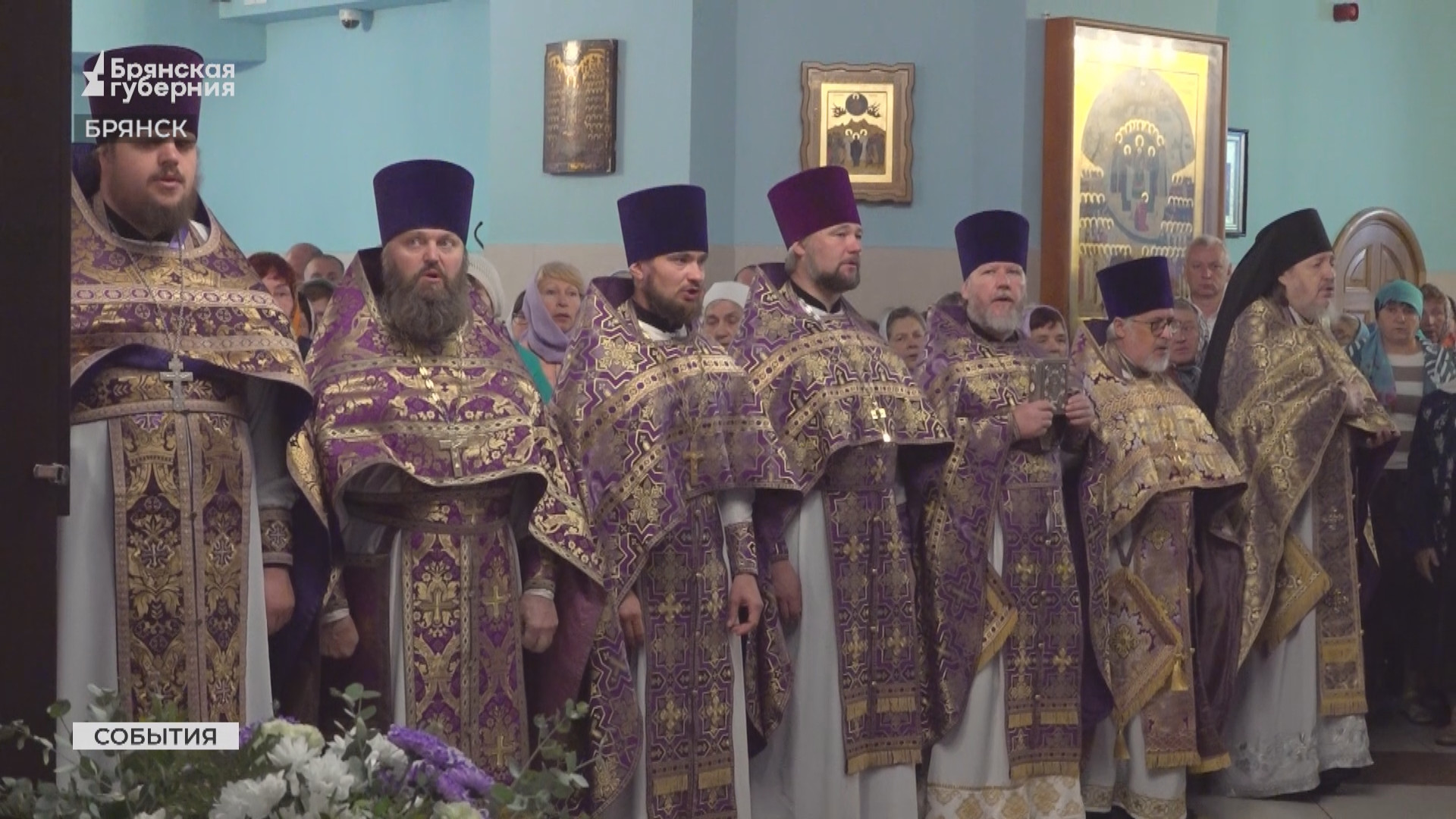 В Брянск доставили копию Животворящего Креста Господня