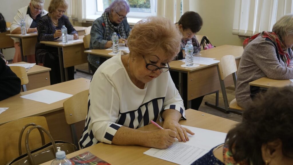 В Брянской области определят самых финансово грамотных пенсионеров