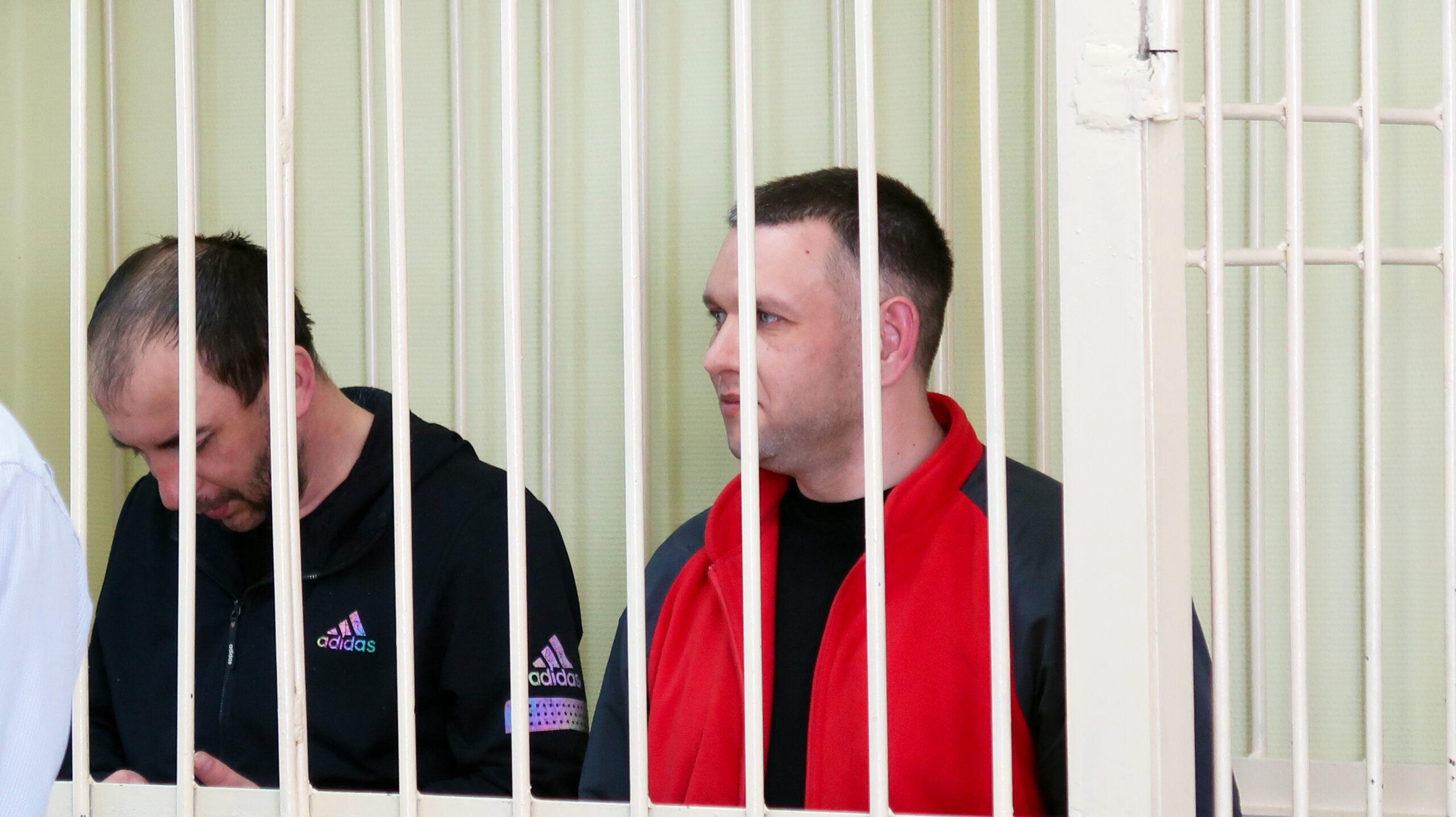 Двоих полицейских из Злынки осудили за взятку сотруднику ФСБ