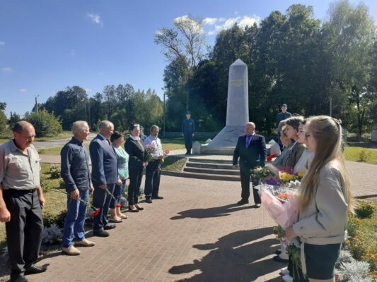 Брянский поселок Кокоревка отпраздновал 80-летие со Дня освобождения