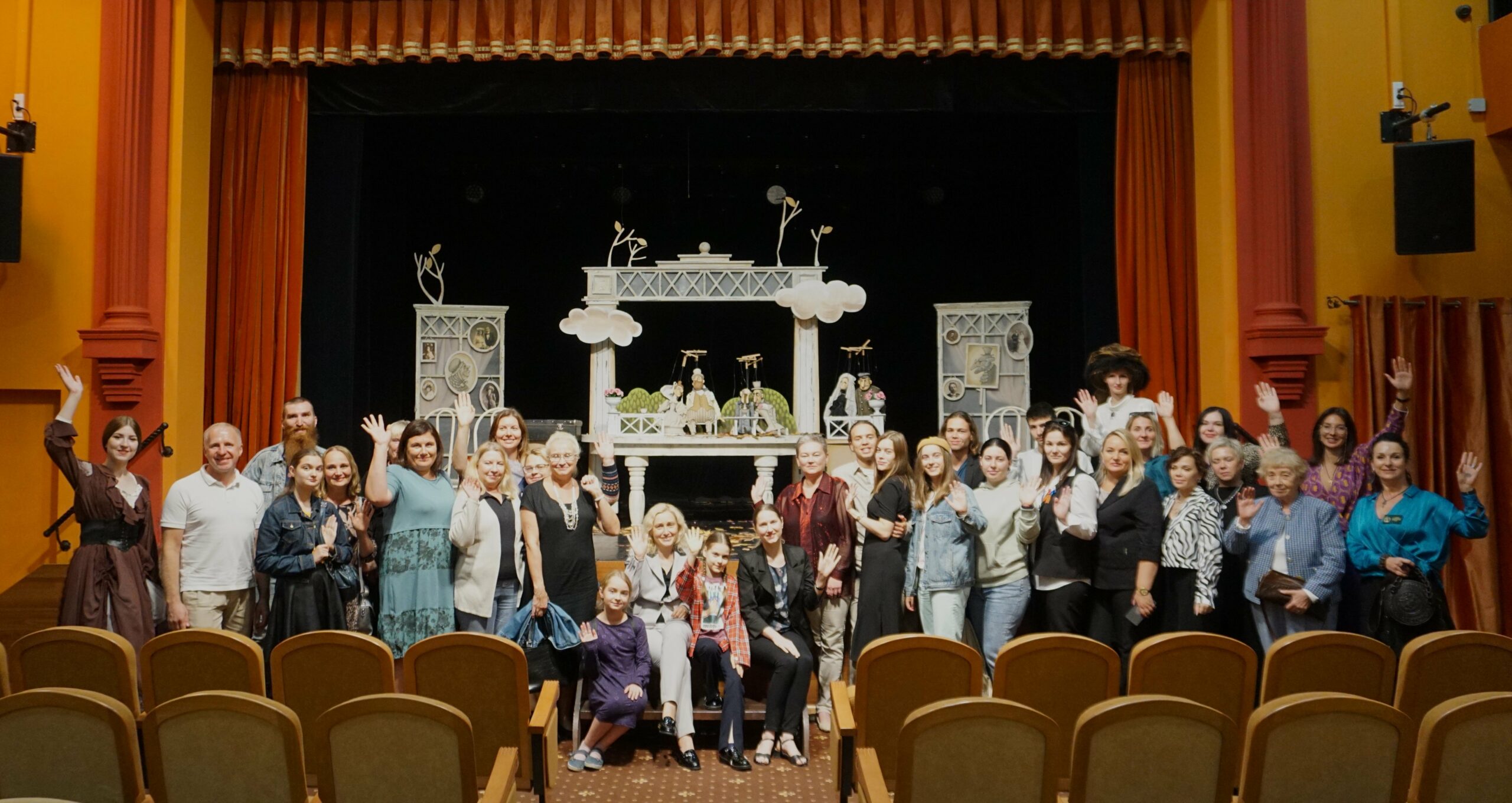 Брянский театр кукол открыл 52-й театральный сезон
