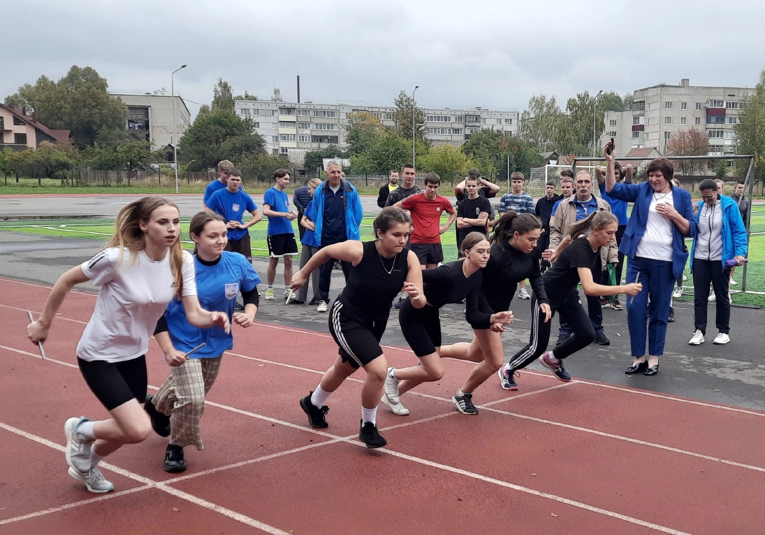 В Унече состоялась легкоатлетическая эстафета в честь 80-й годовщины освобождения