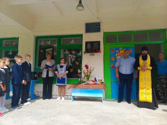 В школах Мглинского района установлены мемориальные доски в память о погибших участниках СВО