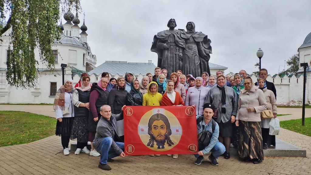 Брянские паломники посетили святыни Владимирской и Нижегородской митрополий