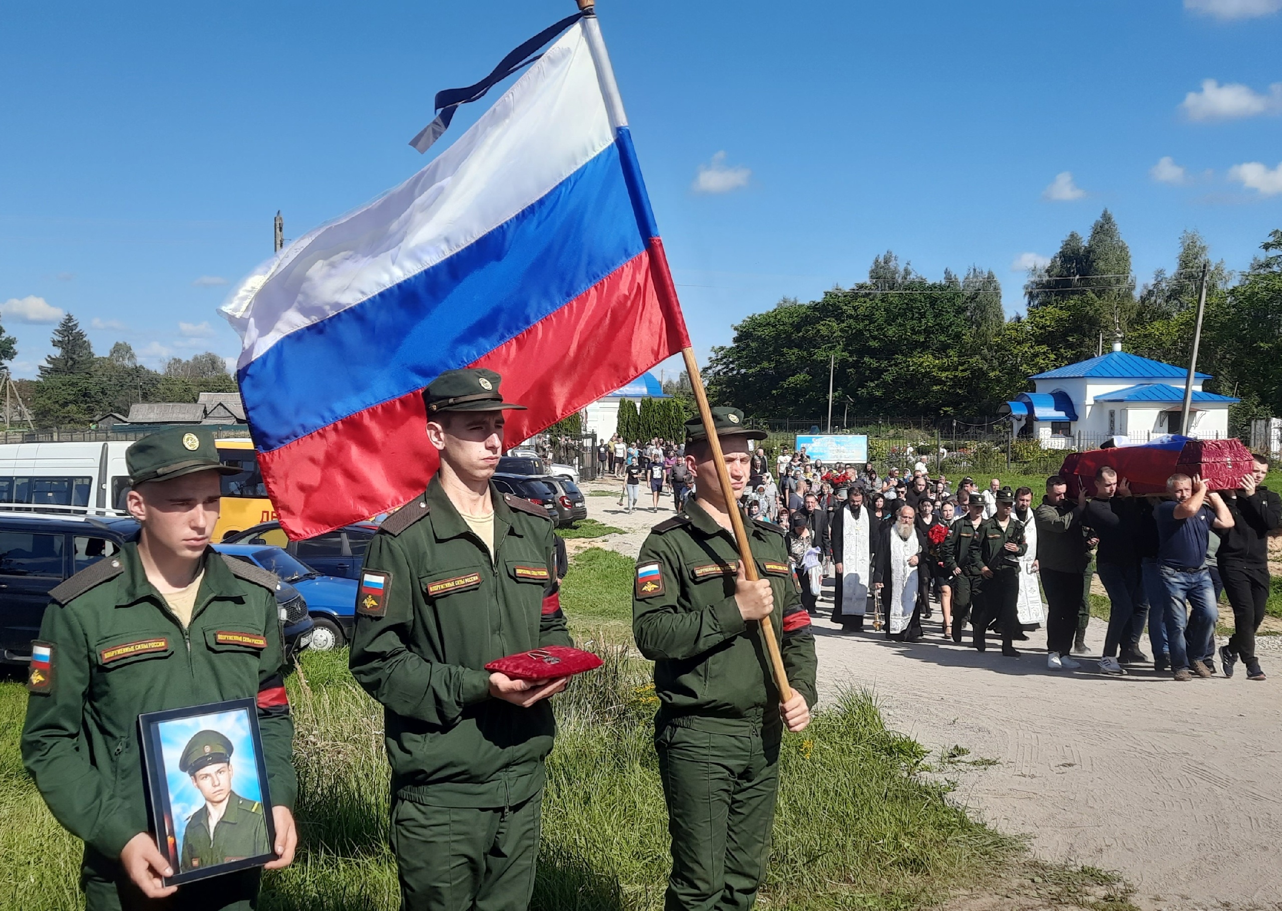 В Унече Брянской области простились с героем СВО Дмитрием Суровенко