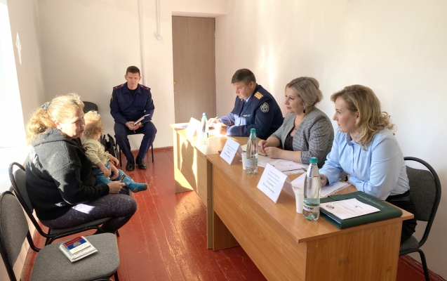 Главный брянский следователь провел прием переселенцев из ДНР и ЛНР