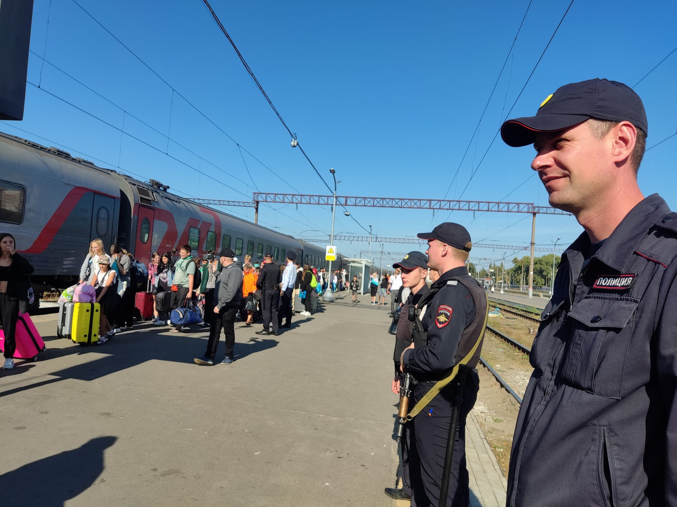 В Брянске транспортные полицейские обеспечили безопасность вернувшихся с юга детей