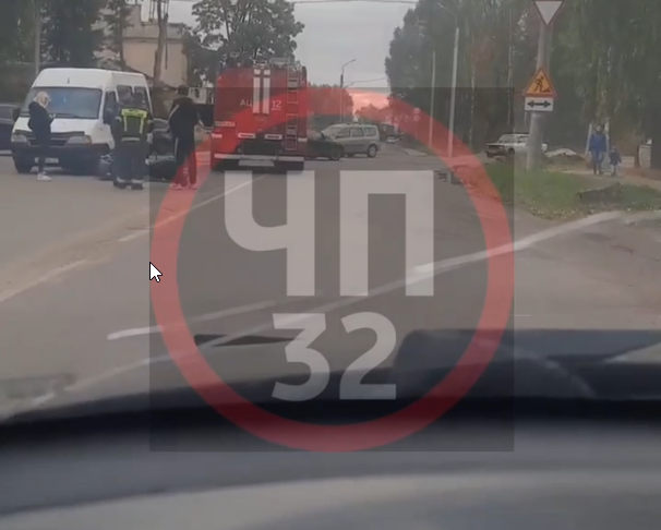 В Брянске на улице Ново-Советской мотоциклист попал в ДТП