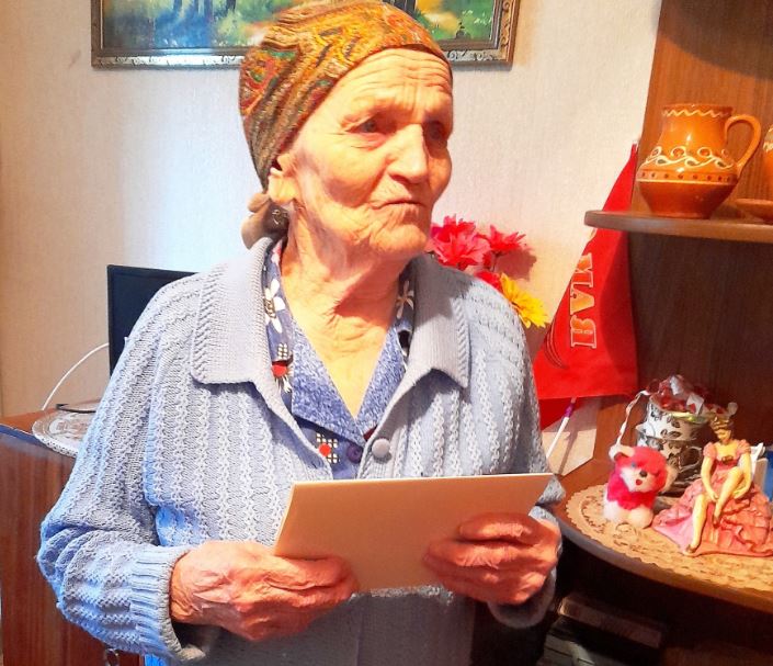 Брянская долгожительница Евдокия Скопенко отметила 95-летний юбилей