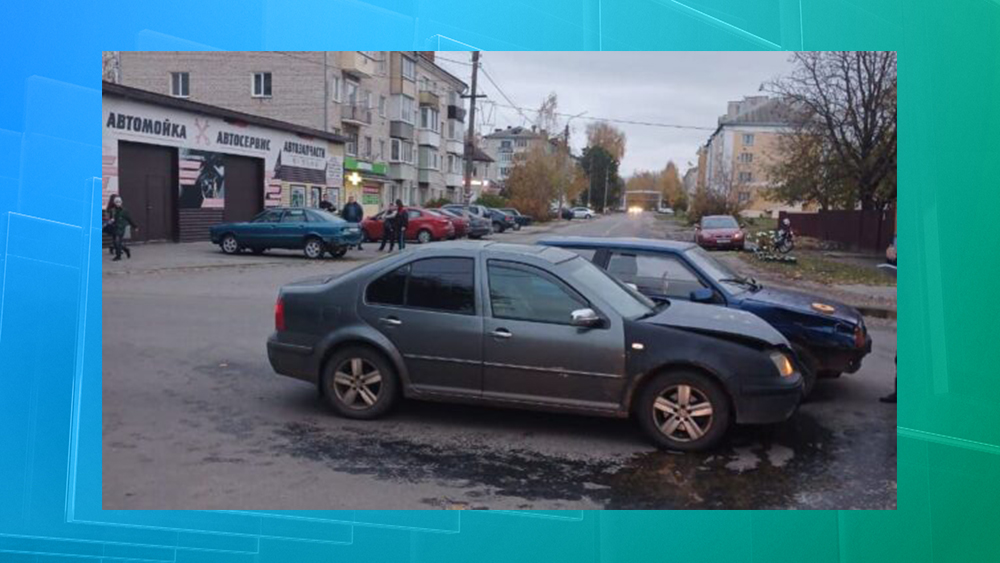 В Новозыбкове не разъехались иномарка и отечественное авто