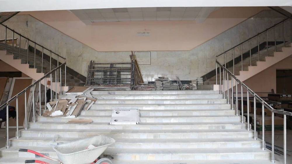 В Суземке Брянской области ремонтируют школу №2
