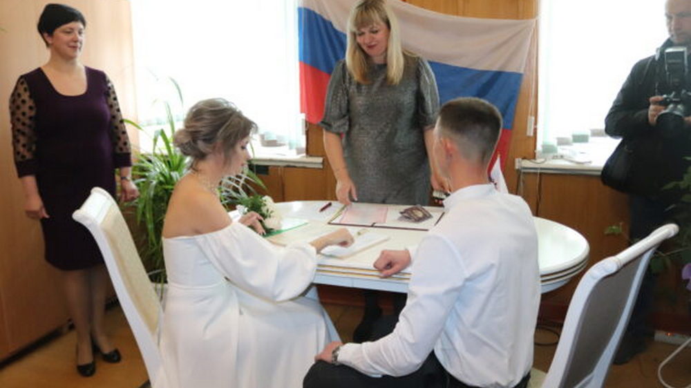 В ЗАГС Трубчевска расписали мобилизованного ульяновца и его невесту