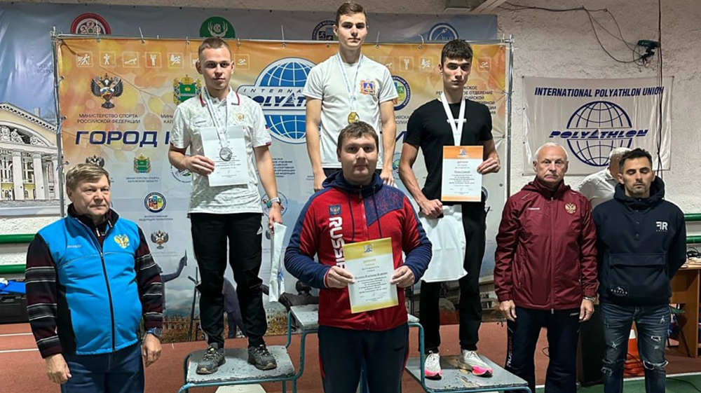 Сборная Брянской области завоевала серебряную медаль на первенстве России по полиатлону