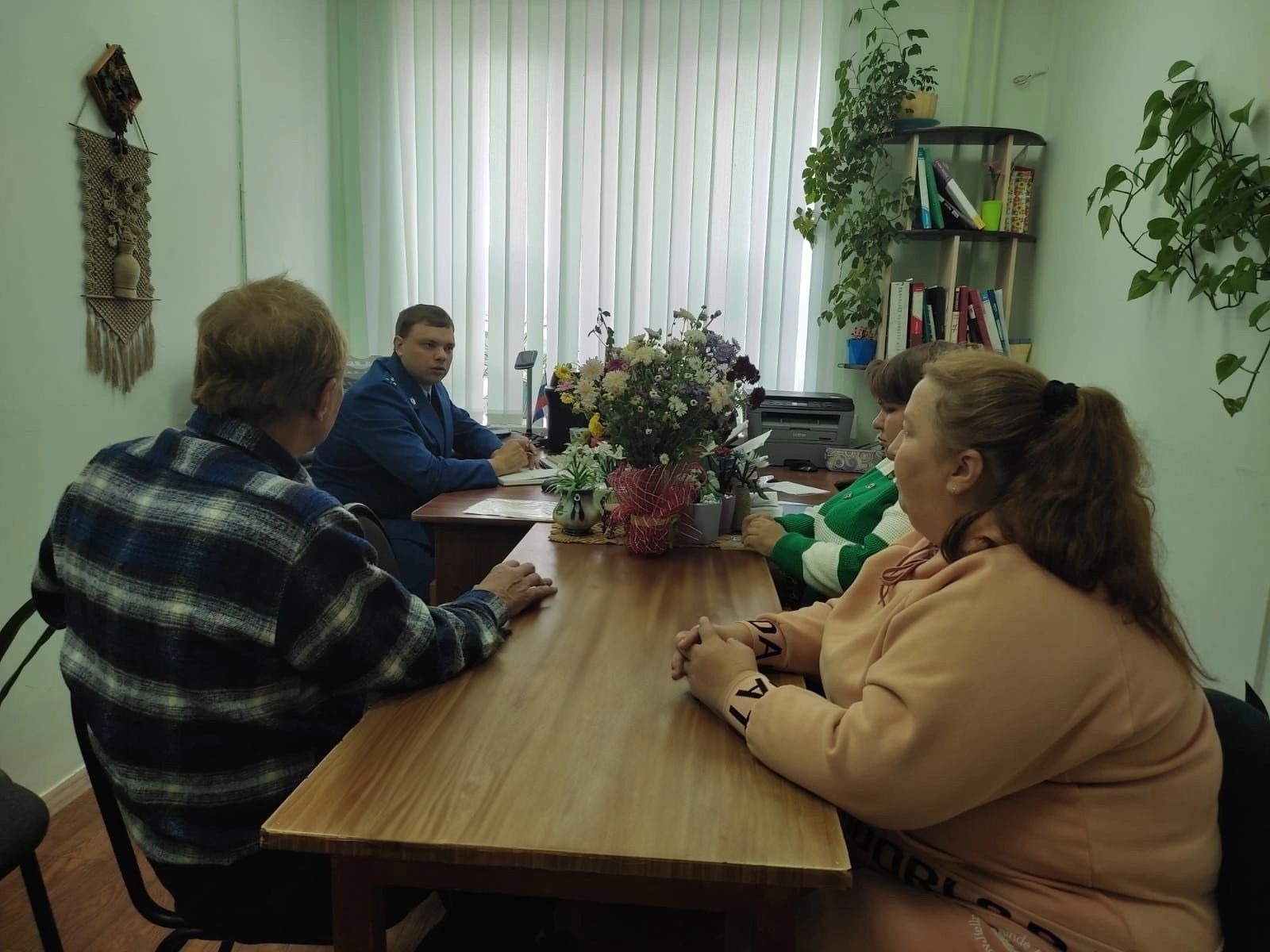 В Унече прокурор встретился с представителями Всероссийского общества слепых