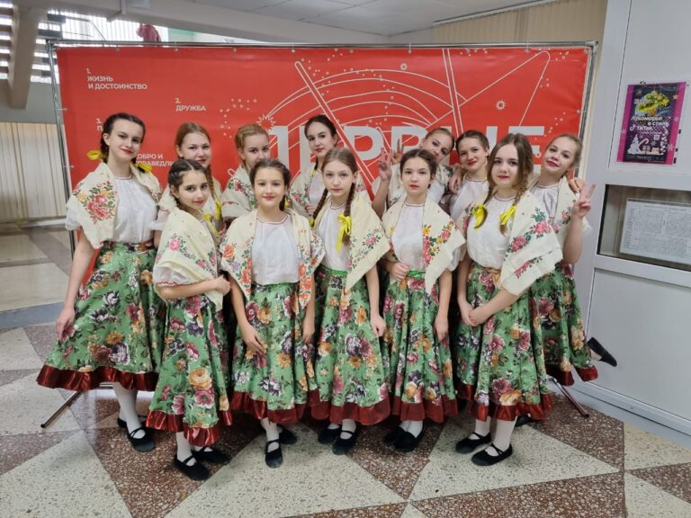 Трубчевский танцевальный коллектив «Солнышко» стал победителем областного фестиваля