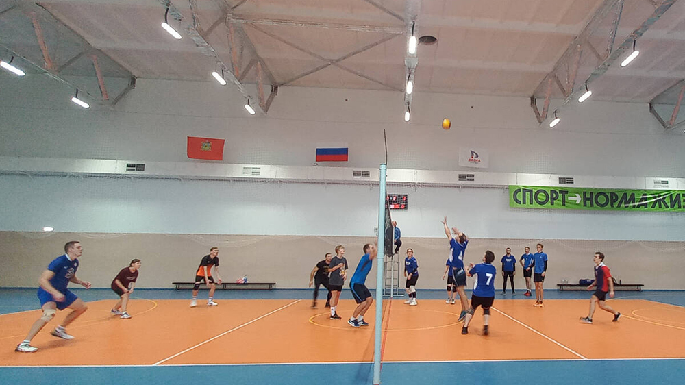 В Жуковском округе проходят областные соревнования по волейболу