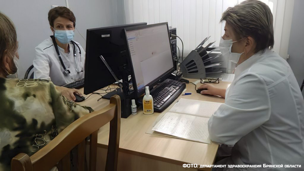 В школах Брянской области будут развивать профильные классы для будущих врачей