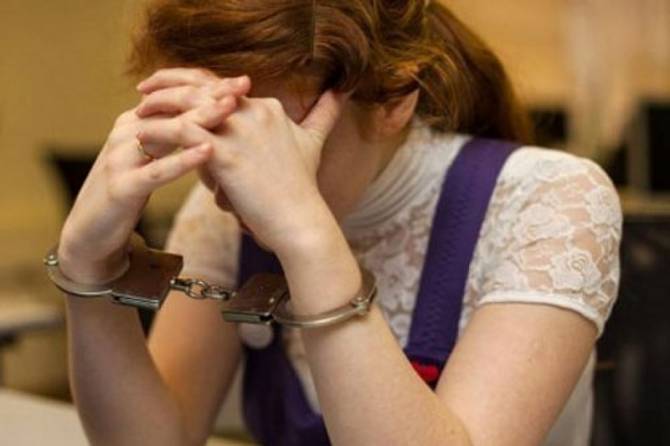 В Навле осудили женщину за угон двух автомобилей и пьяную езду
