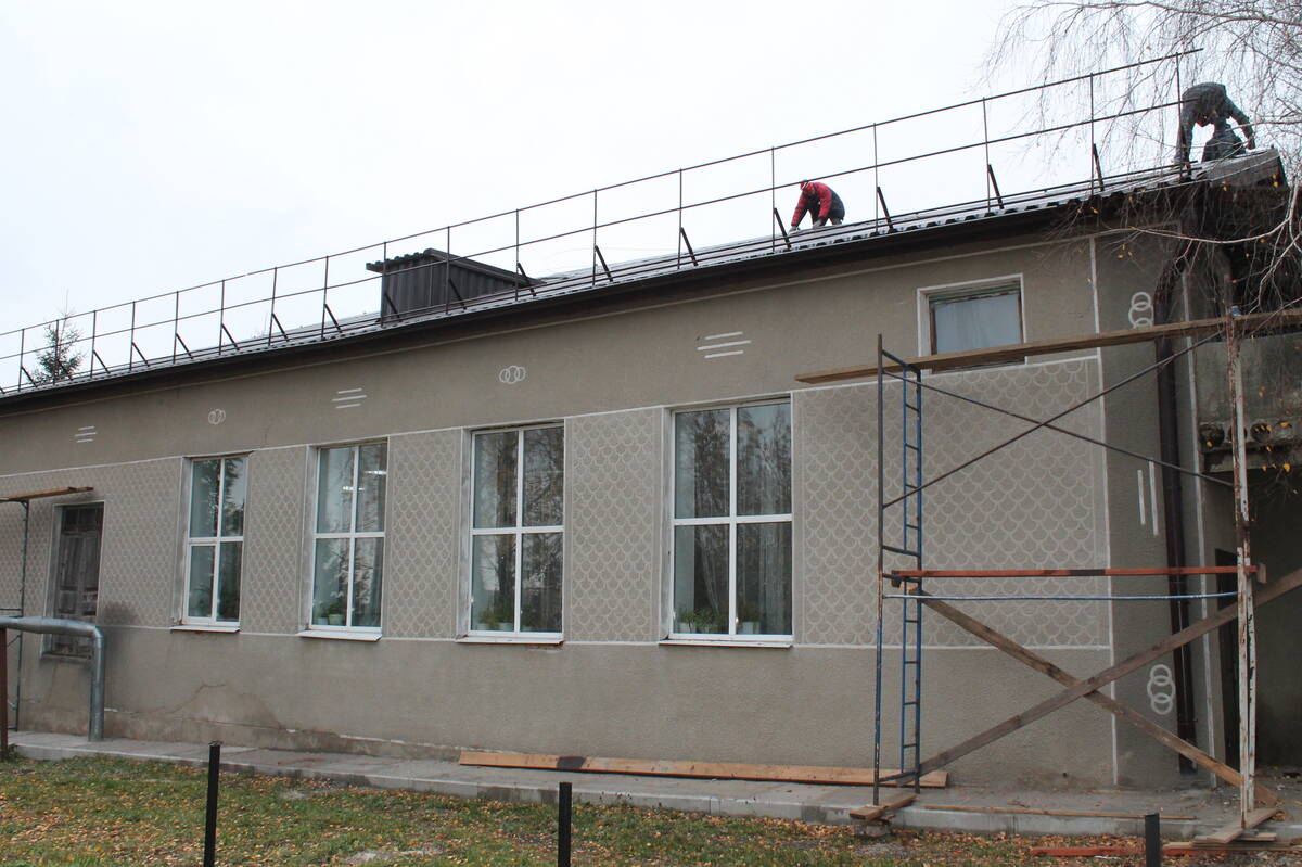 В Суземском районе в рамках нацпроекта ремонтируют сельский ДК