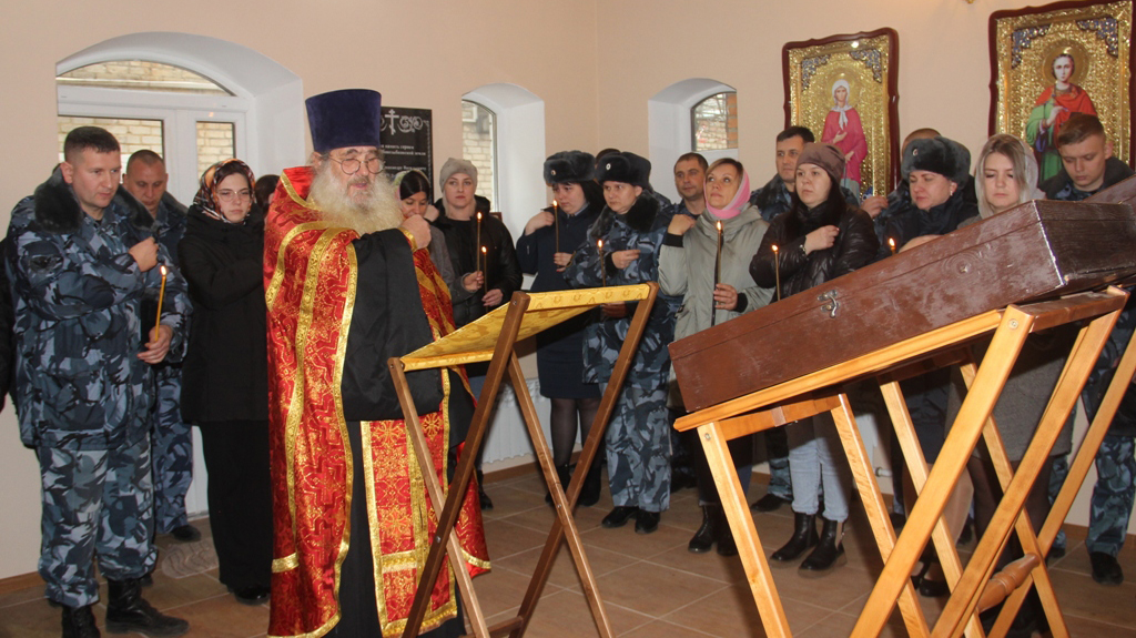 В Брянской области в СИЗО №2 доставили иконы великомучеников с частицами мощей