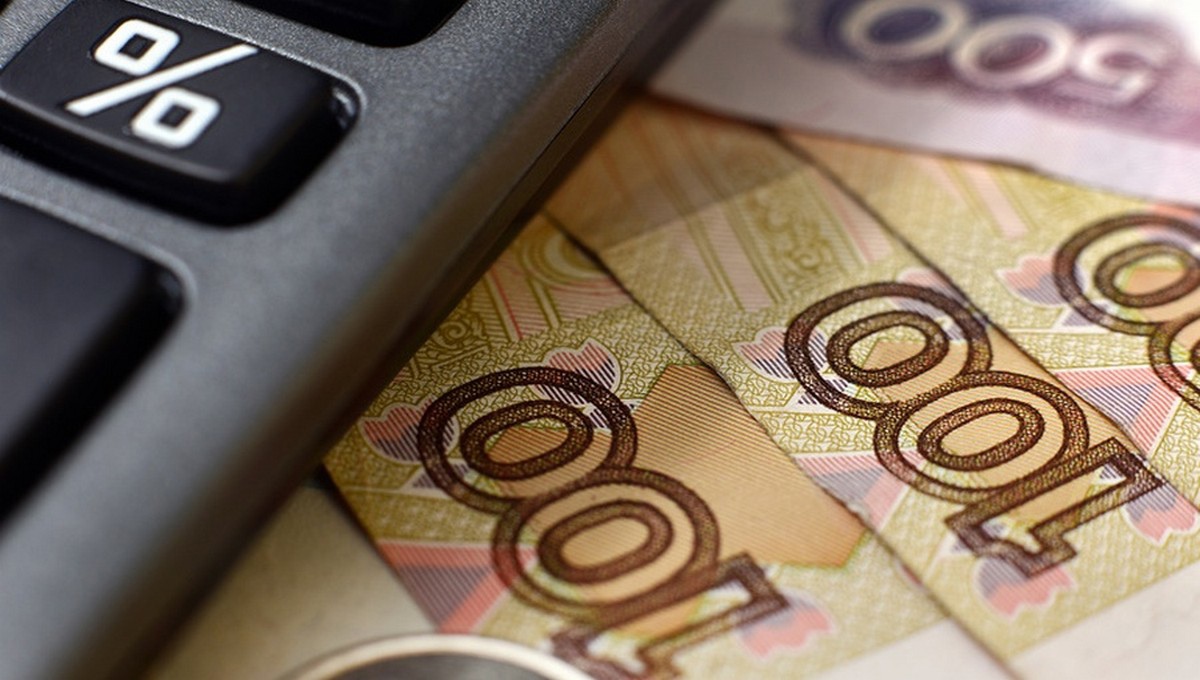 Минимальная зарплата с 1 января вырастет до 19 242 рублей