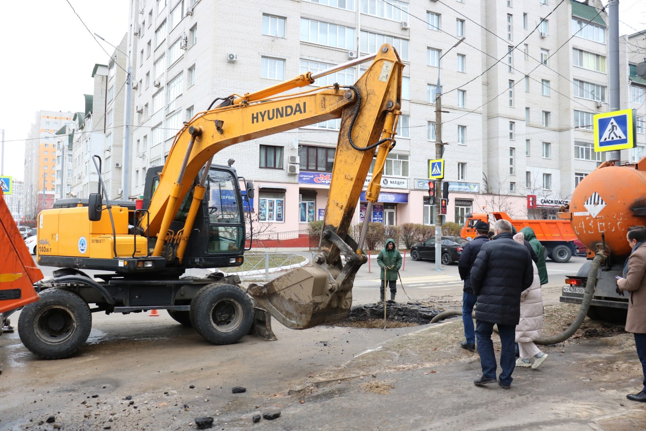 В Брянске после устранения коммунальной аварии в 30 многоэтажек вернули воду