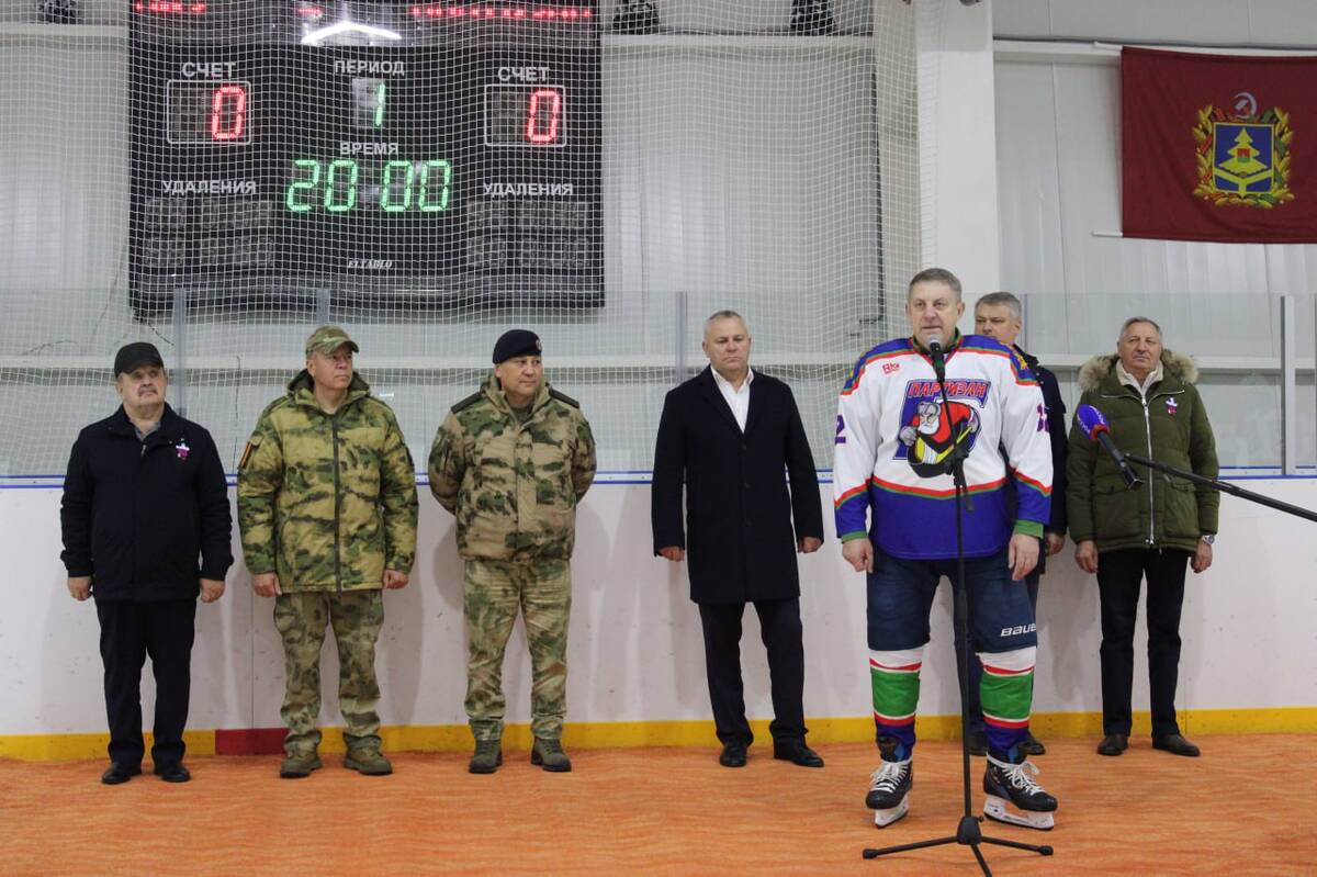 В Стародубе стартовал хоккейный турнир на Кубок главы администрации округа