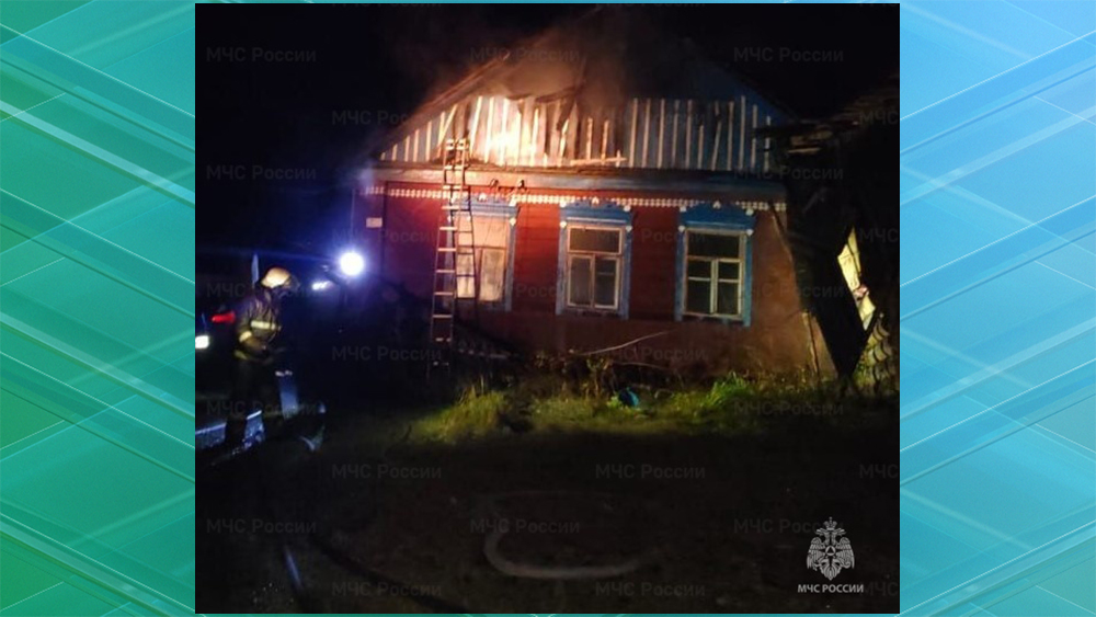 В Унечском районе горел частный дом, есть пострадавший