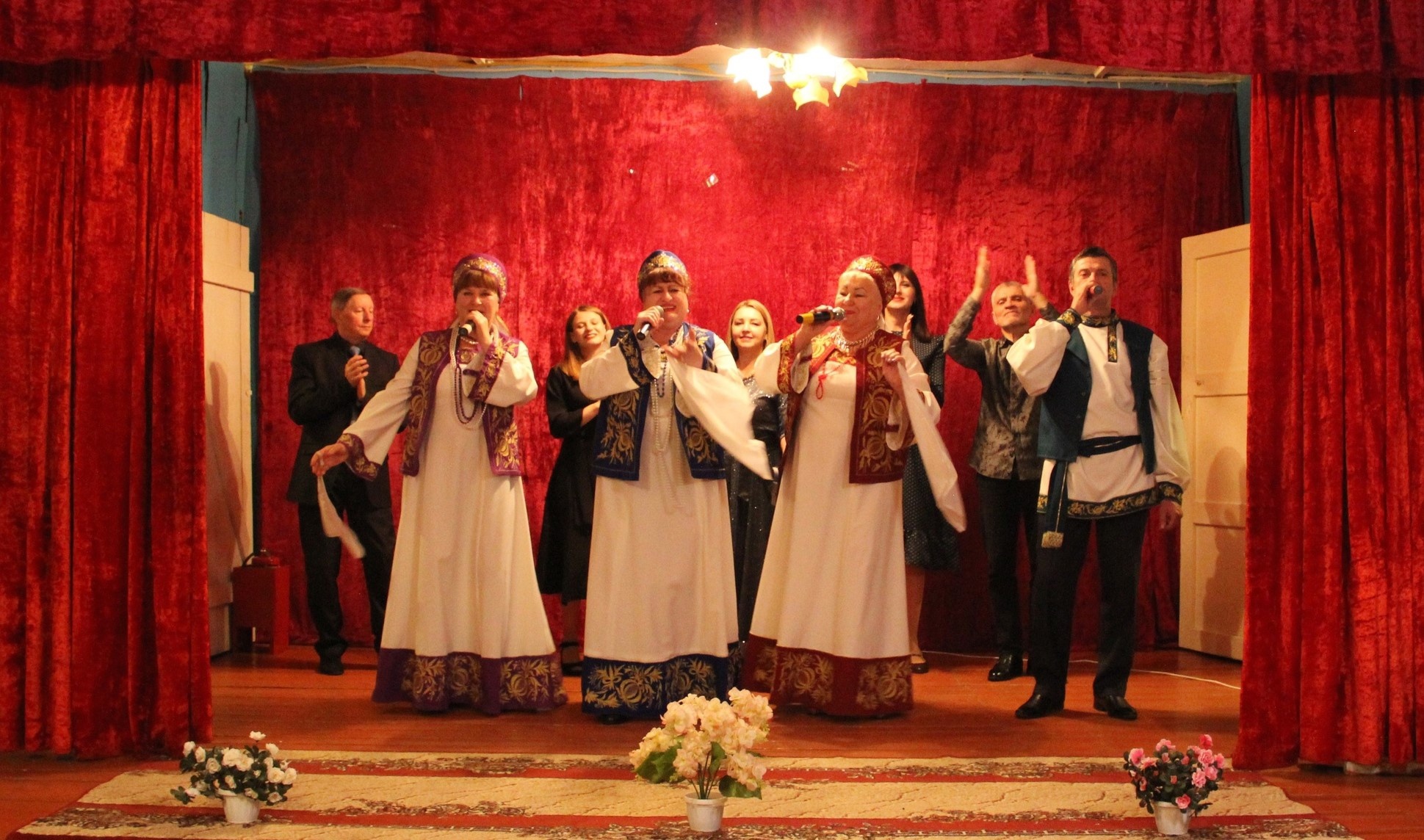 В брянской деревне Робчик состоялся праздничный концерт «Осенние напевы»