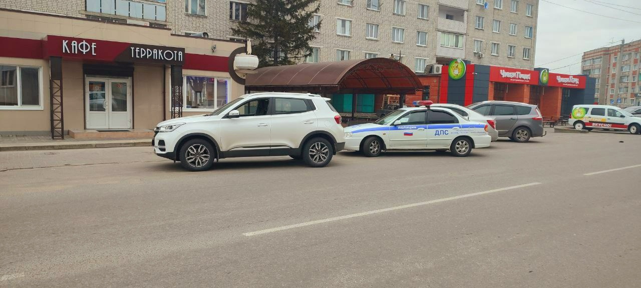 По Новозыбкову гонял пьяный 32-летний водитель легковушки