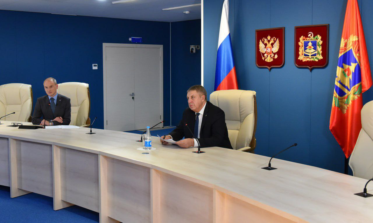 Брянский губернатор Александр Богомаз ответил на сложные вопросы и выслушал критику