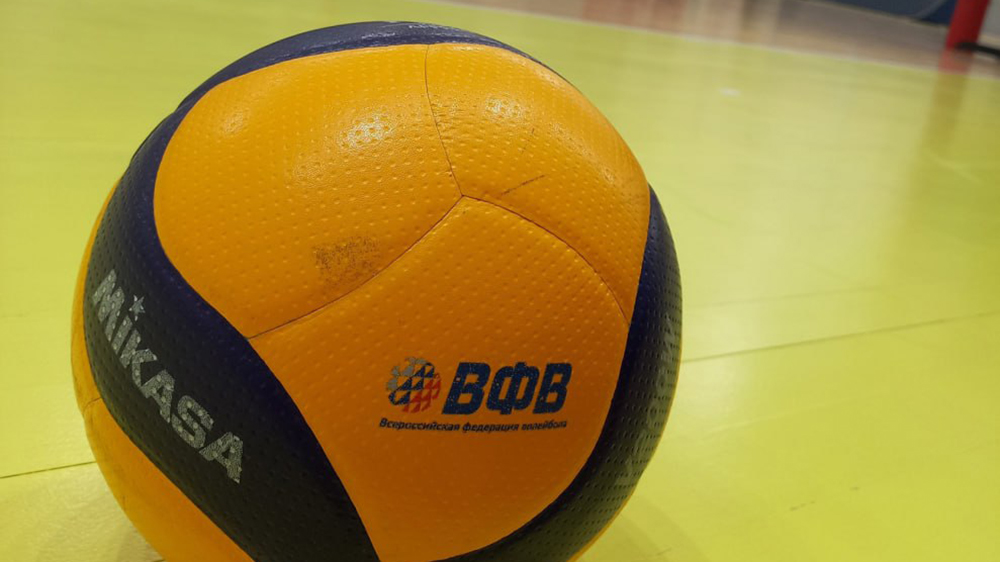 В Клинцах прошли соревнования по волейболу среди юношей
