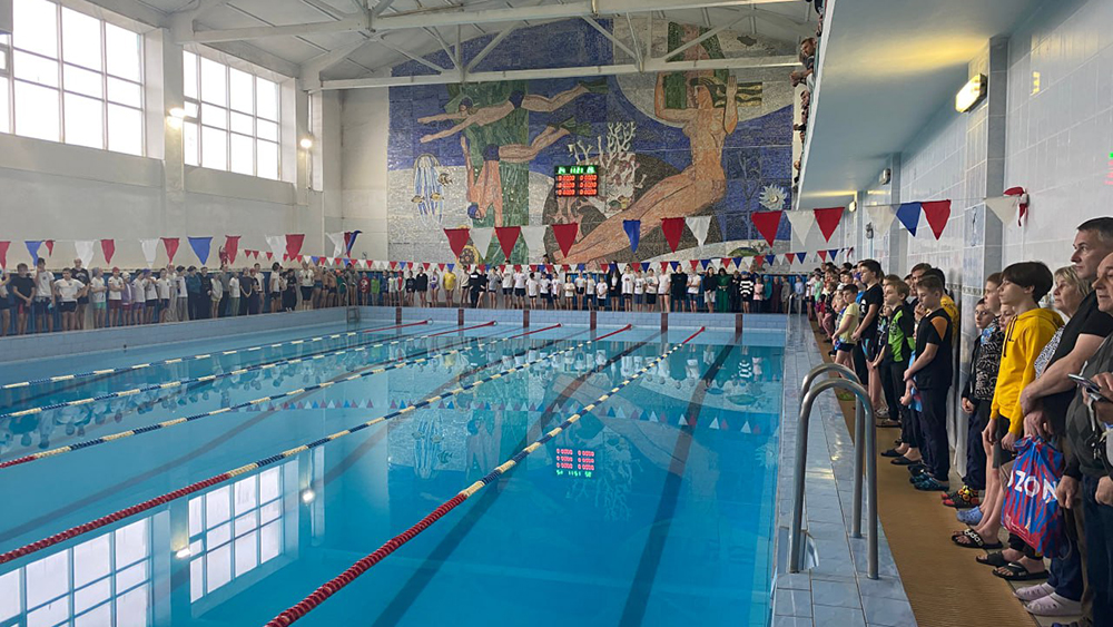 В Сельцо состоялось открытое первенство города по плаванию в честь Дня матери