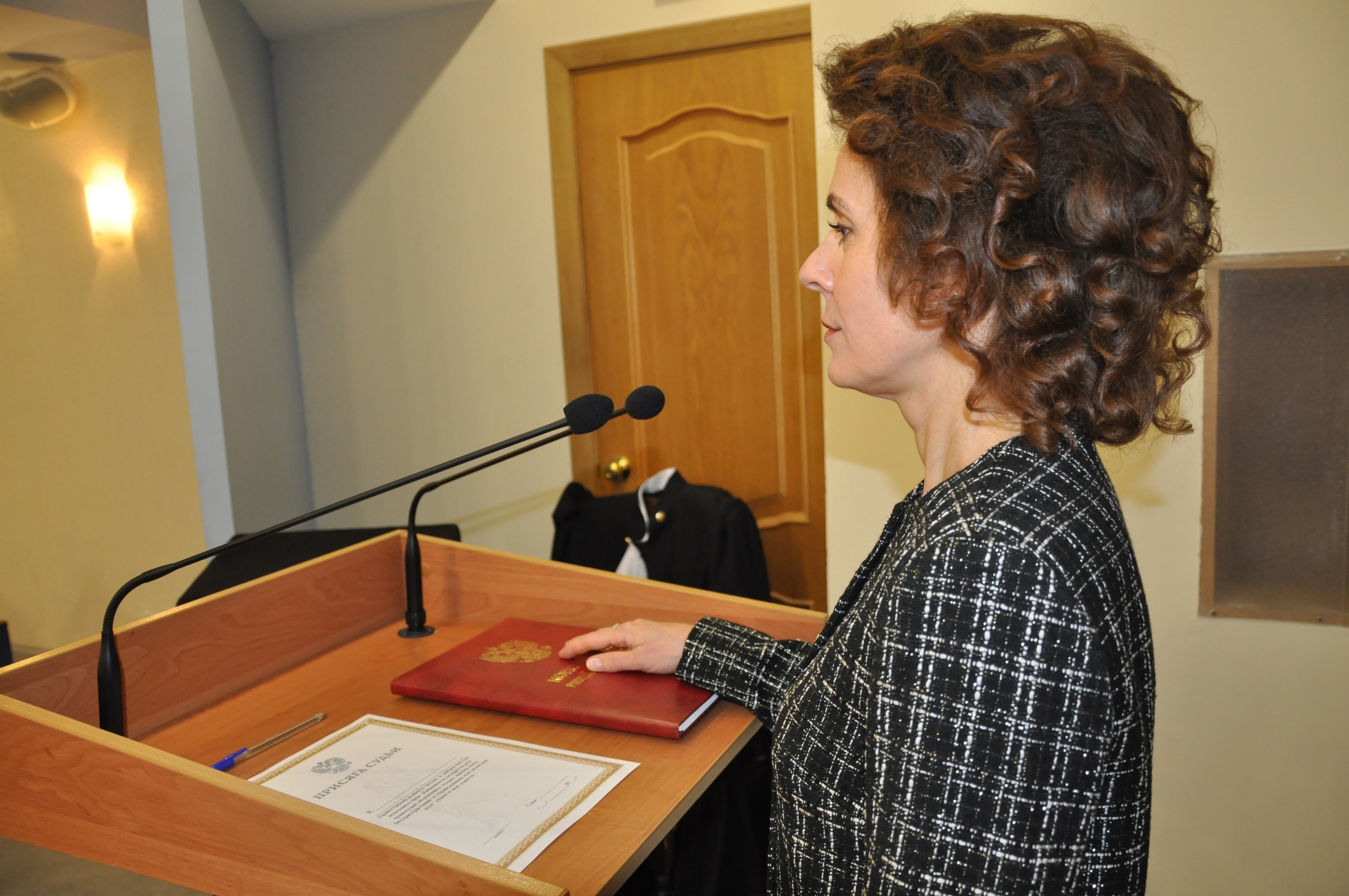 Брянская судья Екатерина Корытко принесла присягу