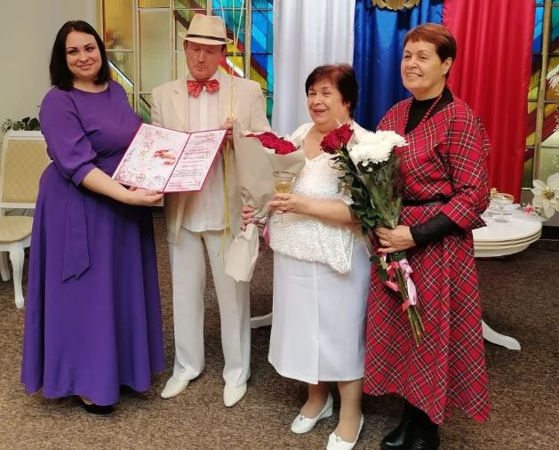 Супруги Кулешовы из Брянска отпраздновали золотую свадьбу