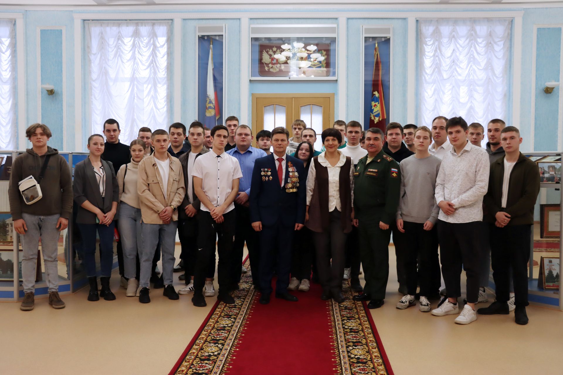 Депутаты Брянской облдумы проводят для школьников и студентов патриотические уроки