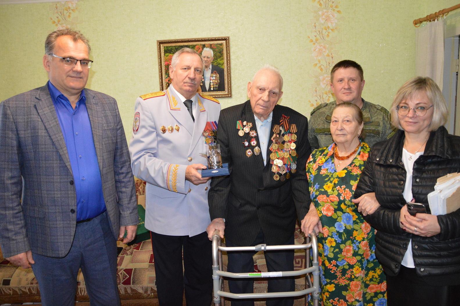 Ветеран войны Михаил Черкай из Стародуба отметил 98-летие