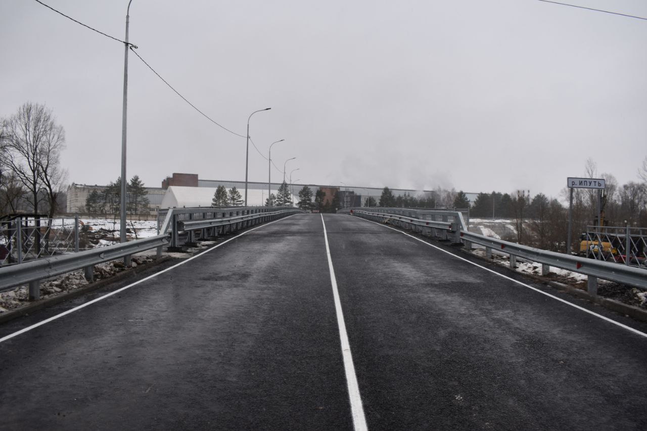 Вице-премьер правительства РФ Хуснуллин и Богомаз открыли мост в Сураже