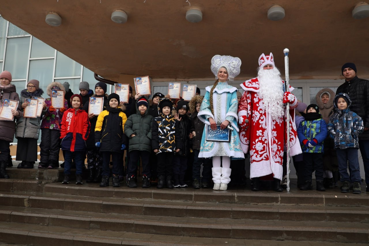 В Брянске в ДК Медведева состоялся «Праздник новогодней ёлки»