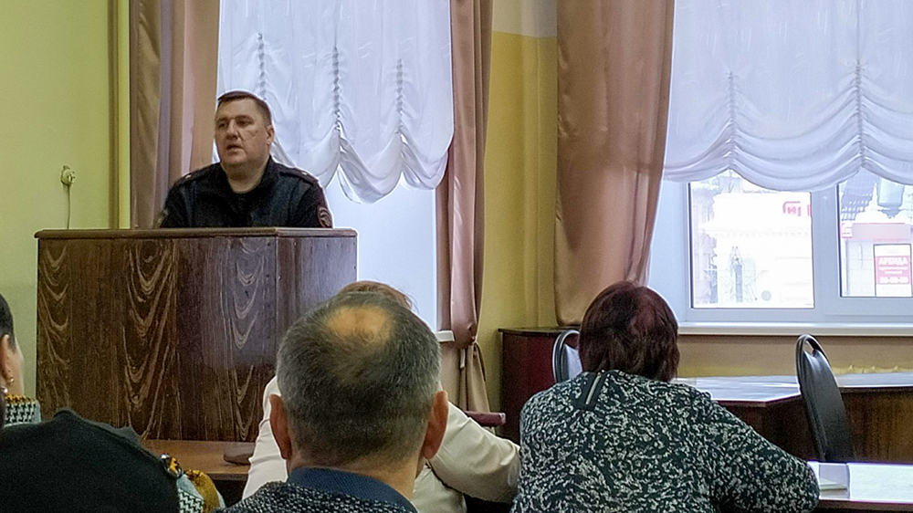 В Клинцовском районе провели совещание с руководителями образовательных учреждений
