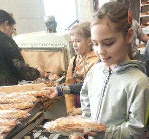 В Севске для школьников провели экскурсию по хлебозаводу