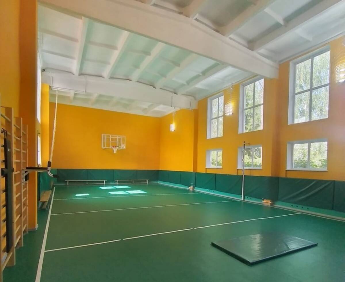 В школе брянского села Киваи капитально отремонтировали спортзал